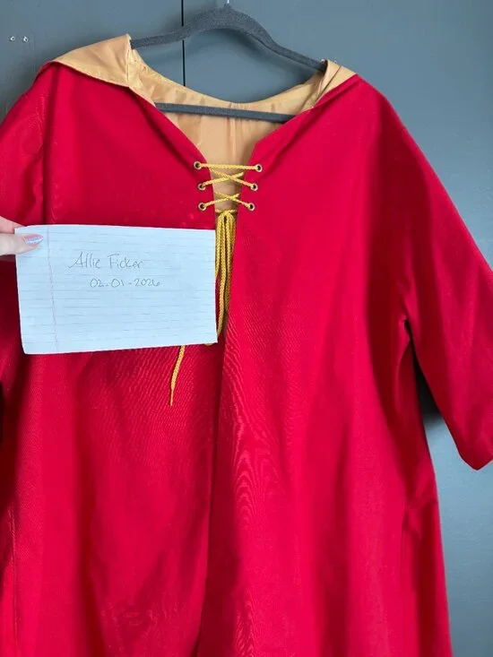 Gryffindor Harry Potter Quidditch Robe/ Costume (includes quaffle and goggles) - Picture 7 of 8